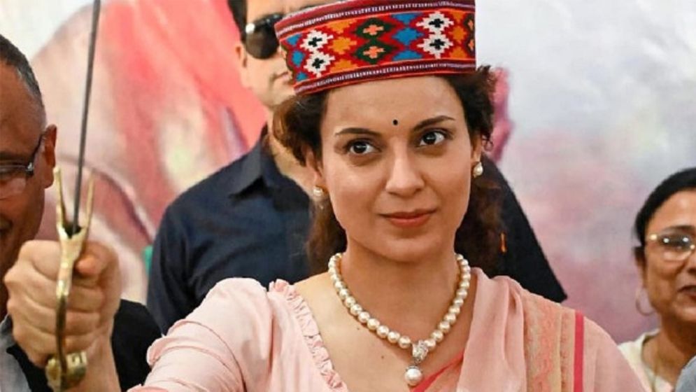 মহাত্মা গান্ধীকে নিয়ে ‘আপত্তিকর’ মন্তব্যে কঙ্গনাকে আইনি নোটিশ