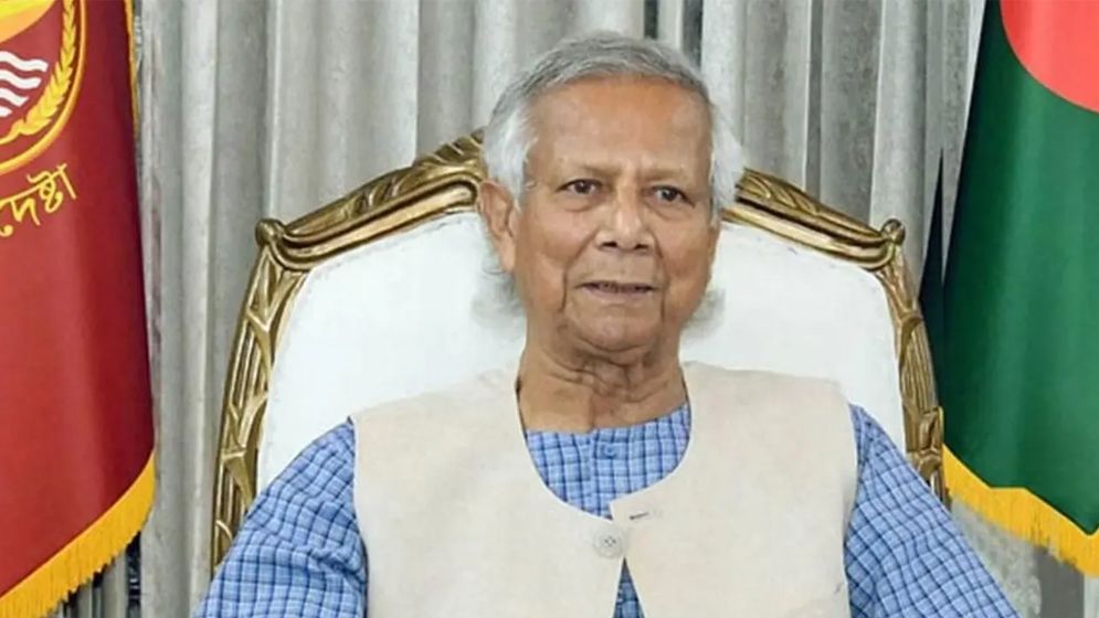 প্রথমবার সচিবালয়ে গেলেন প্রধান উপদেষ্টা
