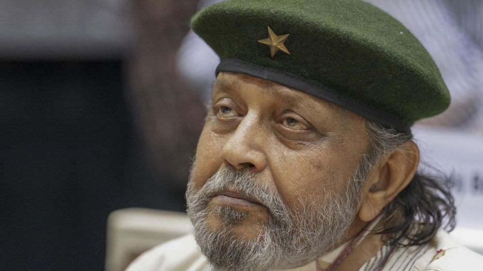 অভিনেতা মিঠুনের বিরুদ্ধে থানায় অভিযোগ