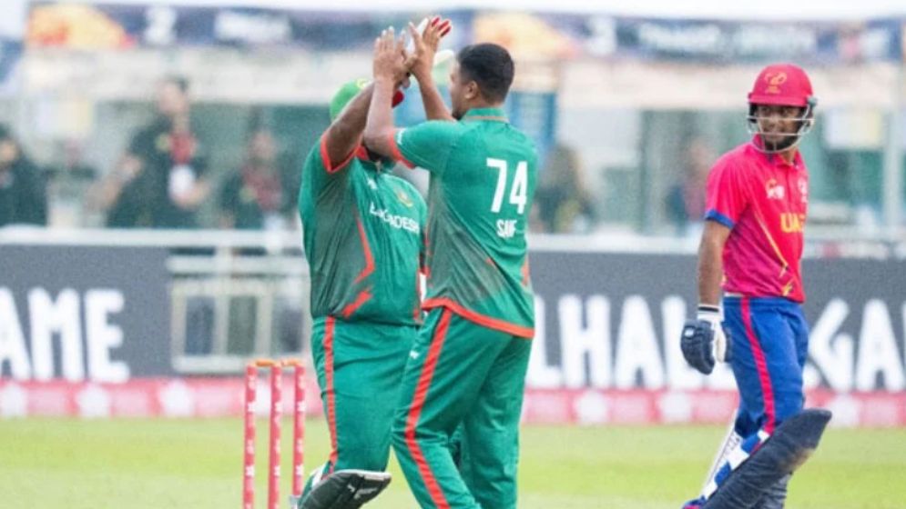 সাইফউদ্দিনের অলরাউন্ড নৈপুণ্যে সেমিফাইনালে বাংলাদেশ