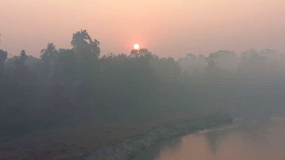 হেমন্তে শীতে কাঁপছে হিমালয়কন্যা, তাপমাত্রা সর্বনিম্ন