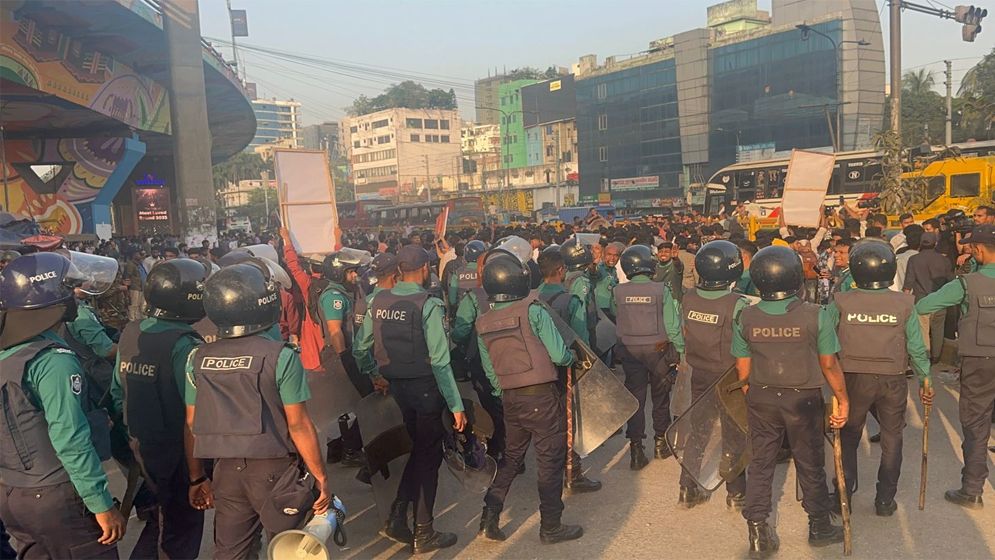 সড়ক ছাড়লেন শিক্ষার্থীরা, যান চলাচল শুরু