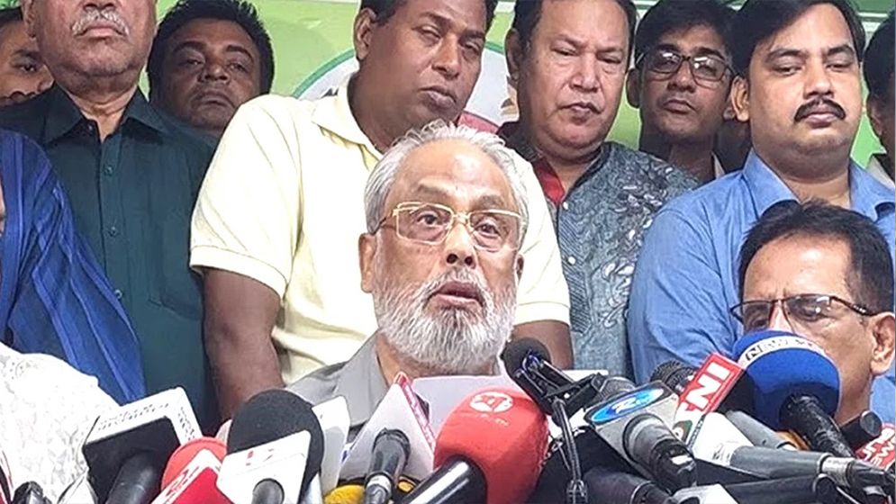 ব্ল্যাকমেইল করে জাতীয় পার্টিকে নির্বাচনে এনেছিল শেখ হাসিনা সরকার 