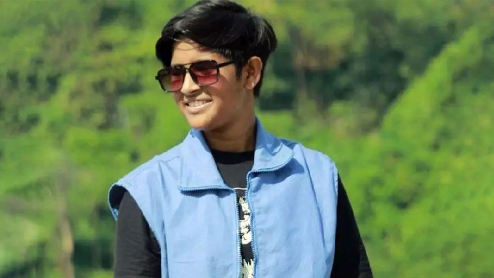 নারী ফুটবলারের ঝুলন্ত মরদেরহ উদ্ধার