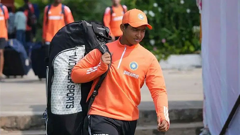 ‘৪৯ সেঞ্চুরি’ করা ১৩ বছর বয়সী ছেলে আইপিএলের নিলামে