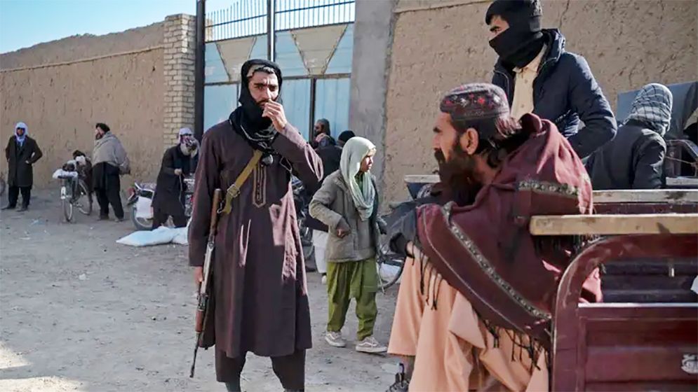 আফগানিস্তানে মাজারে বন্দুক হামলায় নিহত ১০