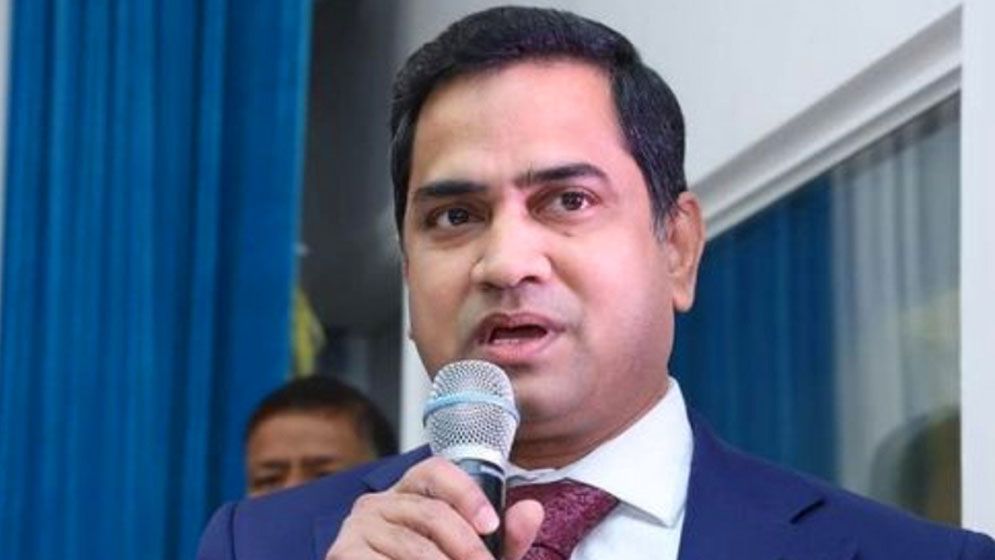 নাগিনীরা চারিদিকে ফেলিতেছে বিষাক্ত নিশ্বাস: মুশফিকুল ফজল আনসারী