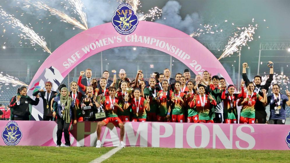 সাফজয়ী নারী দলকে বড় অঙ্কের অর্থ পুরস্কারের ঘোষণা বাফুফের