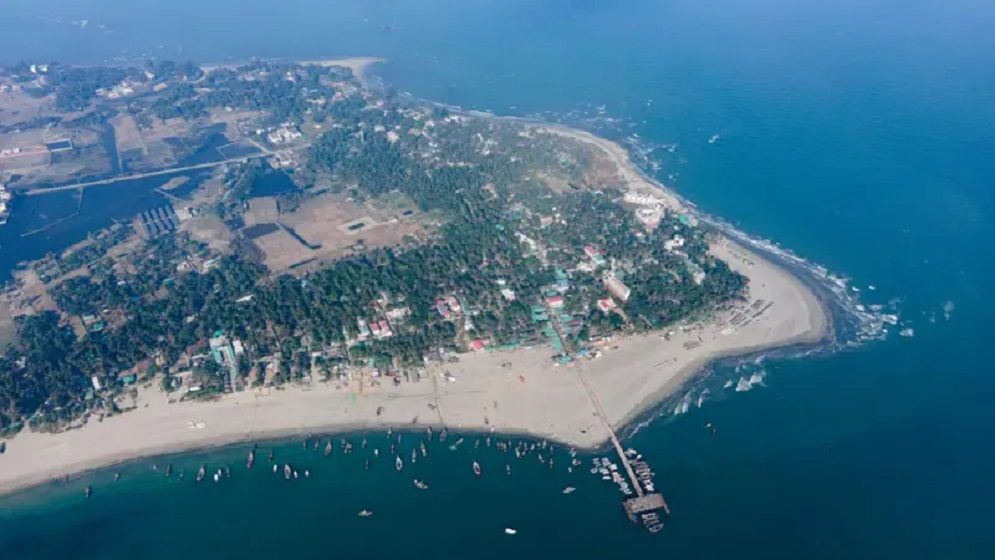 সেন্টমার্টিন নিয়ে যা বললেন পর্যটন উপদেষ্টা