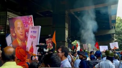 কলকাতায় পতাকা পোড়ানোতে তীব্র নিন্দা বাংলাদেশের, চিন্ময়ের আইনি অধিকার চায় ভারত