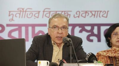 পাচার হওয়া অর্থের পরিমাণ নিয়ে যা জানালেন টিআইবির নির্বাহী পরিচালক