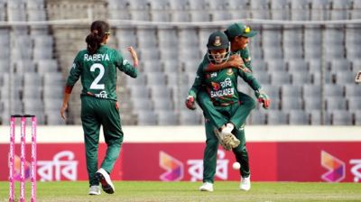 আয়ারল্যান্ডকে ১৫৪ রানে হারিয়ে রেকর্ড বাংলাদেশের