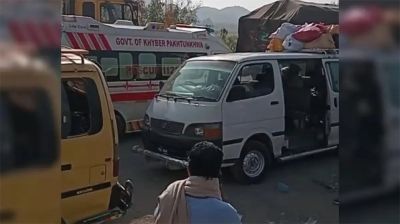 পাকিস্তানে যাত্রীবাহী গাড়িতে বন্দুক হামলায় নিহত ৩৩