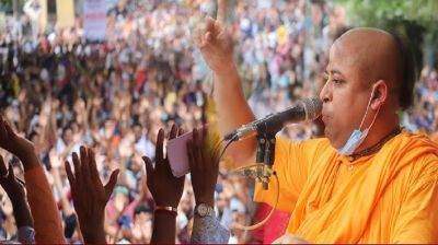 গ্রেপ্তার ইসকনের চিন্ময় প্রভু: ক্ষুব্ধ সনাতনীরা, উত্তাল চট্টগ্রাম, ঢাকায় হামলা
