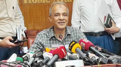 রাস্তায় দোকানপাট বসতে দেয়া হবে না: স্বরাষ্ট্র উপদেষ্টা