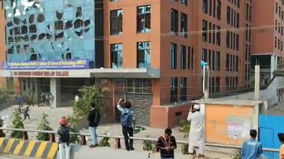 মোল্লা কলেজ ও নজরুল-সোহরাওয়ার্দীর শিক্ষার্থীদের মধ্যে সংঘর্ষ-ভাঙচুর