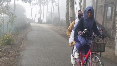 শীতে কাঁপছে চুয়াডাঙ্গা, ১৪ ডিগ্রিতে নামলো তাপমাত্রা