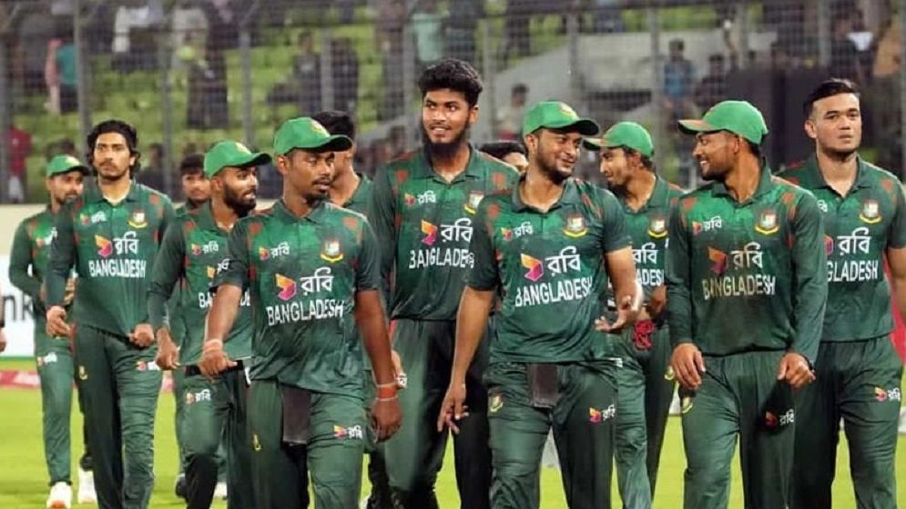 একাধিক চমক রেখে বাংলাদেশ দল ঘোষণা