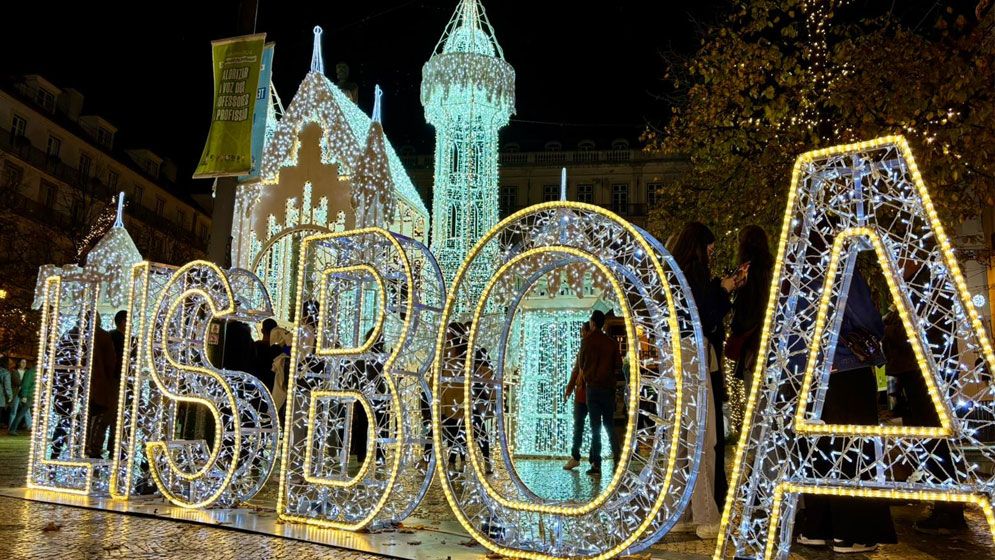 বর্ণিল সাজে পর্তুগাল