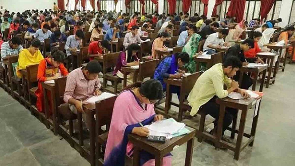 প্রাথমিক বিদ্যালয়ে সাড়ে ৬ হাজার শিক্ষক নিয়োগ নিয়ে দুঃসংবাদ