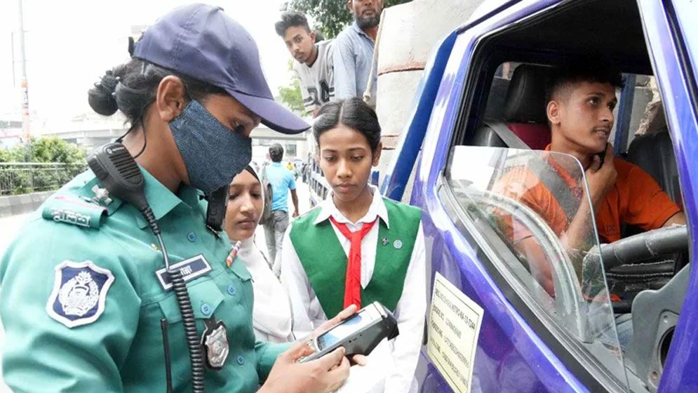 ট্রাফিক আইন লঙ্ঘনে ৯৮ লাখ টাকা জরিমানা