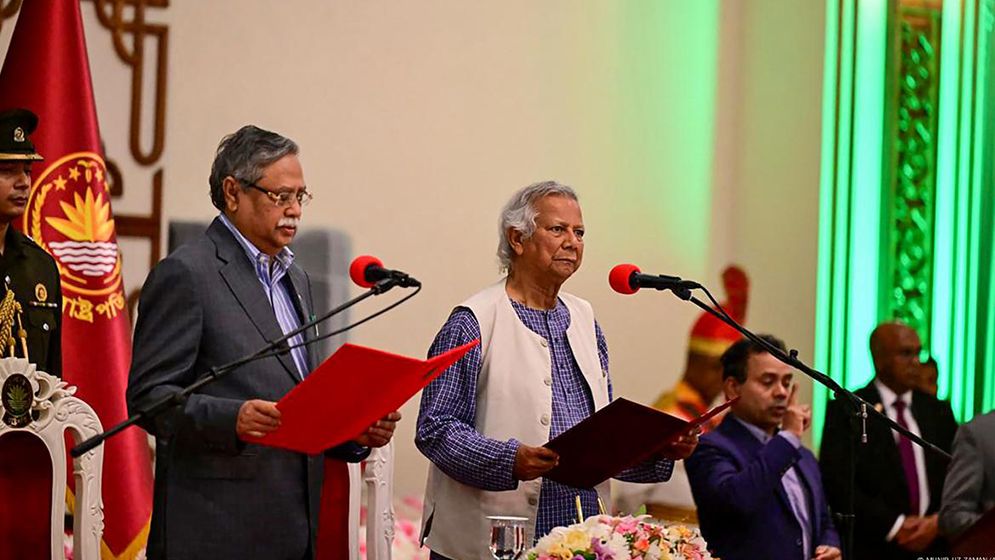 অন্তর্বর্তী সরকারকে নিয়ে প্রশ্ন তোলা যাবে না, জারি হচ্ছে অধ্যাদেশ