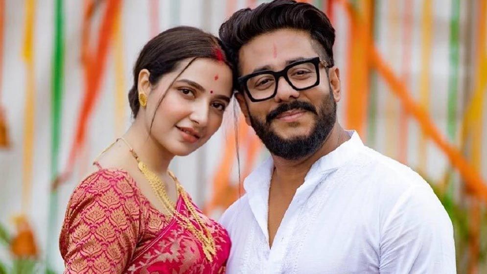জন্মদিনে অভিনব উপহার পেলেন শুভশ্রী