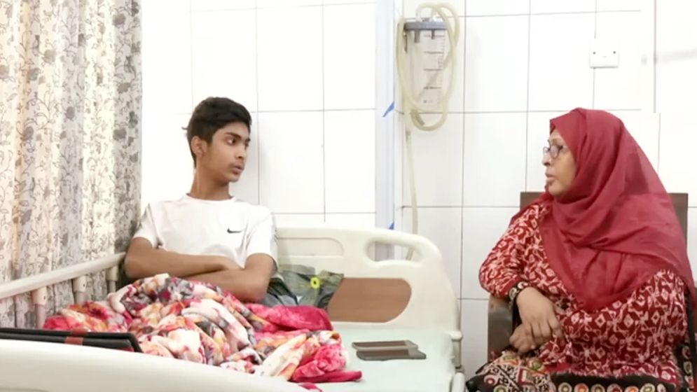 বুলেট বয়ে বেড়াচ্ছে তিমাম, বের করতে গেলে কাটা পড়বে শরীরের গুরুত্বপূর্ণ অংশ