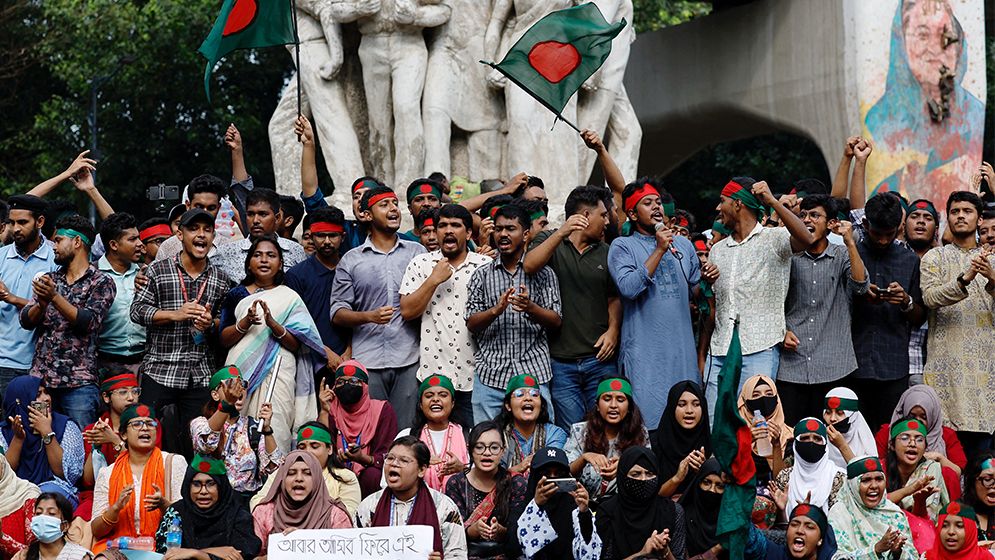যে তিন ইস্যুতে বিতর্ক, বিরোধিতার মুখে ছাত্ররা
