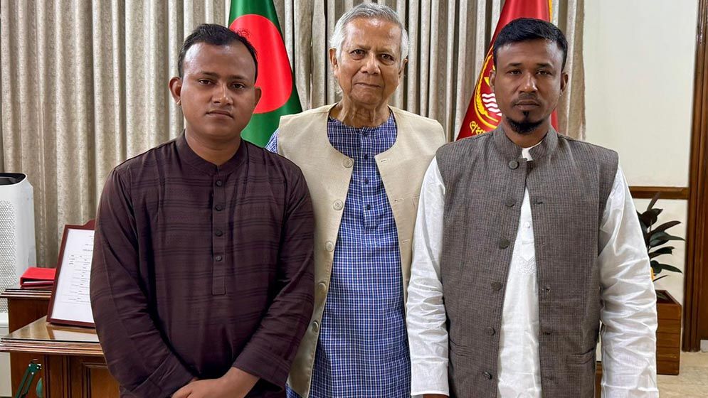 ড. ইউনূসের সঙ্গে সাক্ষাৎ করে যা চাইলো আবু সাঈদের পরিবার