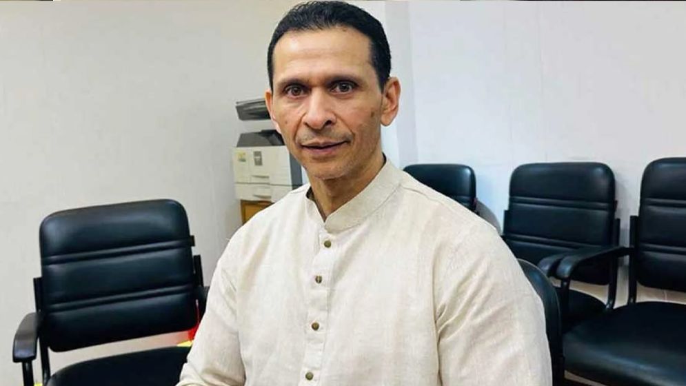 পালিয়ে গিয়ে এখন দেশ ধ্বংসের ষড়যন্ত্র করছে: সোহেল তাজ