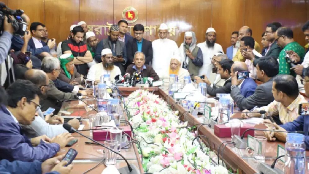 তাবলীগের দুই গ্রুপকেই ছাড় দিতে হবে: স্বরাষ্ট্র উপদেষ্টা