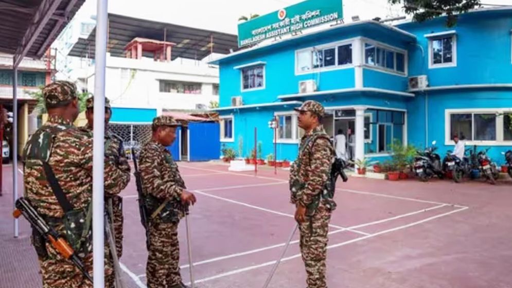 বাংলাদেশ দূতাবাসে হামলার ঘটনায় গ্রেপ্তার ৭, বরখাস্ত ৩ পুলিশ কর্মকর্তা