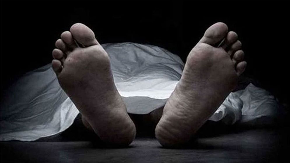 হোটেল থেকে তৃণমূল নেতার লাশ উদ্ধার, বান্ধবী আটক!