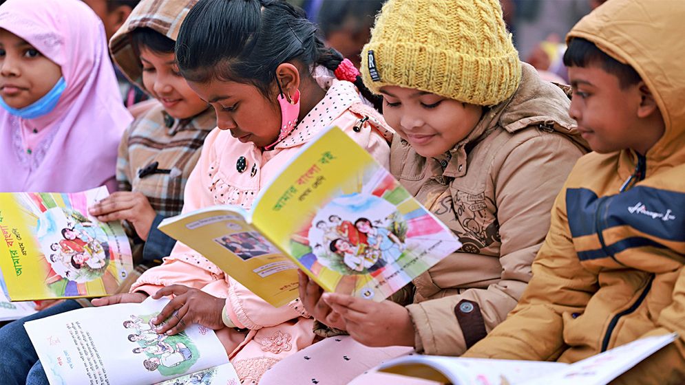 পাঠ্যবইয়ে মহাসংকট: এখনো ছাপা শুরু হয়নি ২৫ কোটি বই