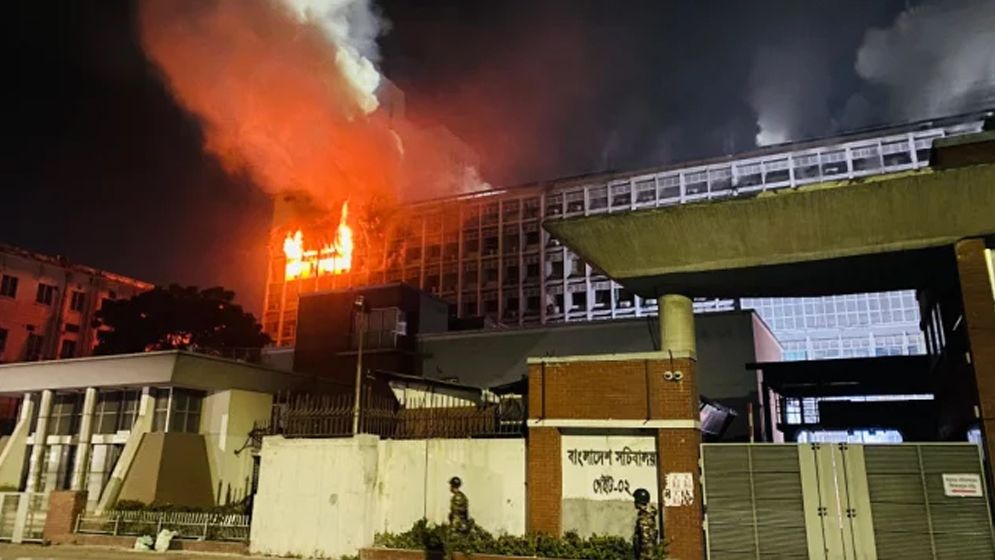 সচিবালয়ে অগ্নিকাণ্ড: সিসিটিভি ফুটেজ সংগ্রহ