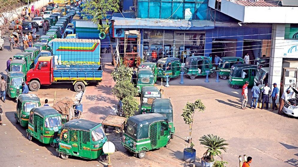 সিএনজি স্টেশন বন্ধের সময় কমলো দুই ঘণ্টা