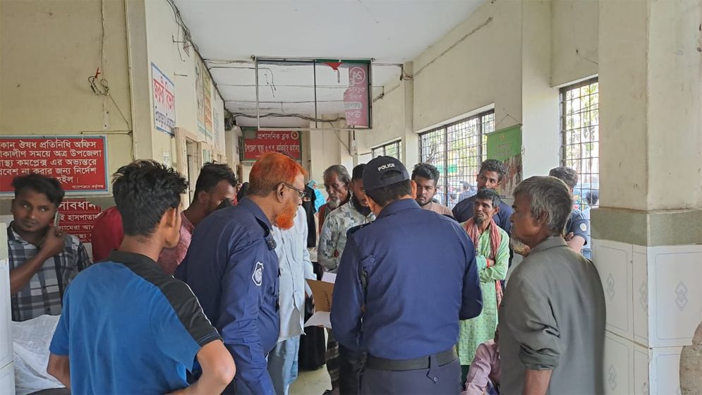 পৃথক সড়ক দুর্ঘটনায় নিহত ৩