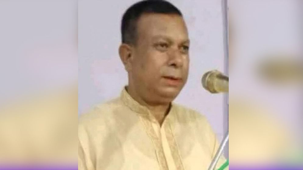 তোপের মুখে ইউপি চেয়ারম্যান গ্রেপ্তার