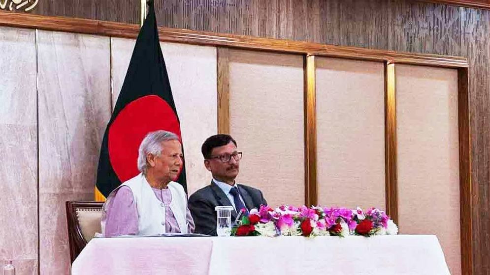 প্রধান উপদেষ্টার সঙ্গে ইইউর ২৮ রাষ্ট্রদূতের বৈঠক চলছে