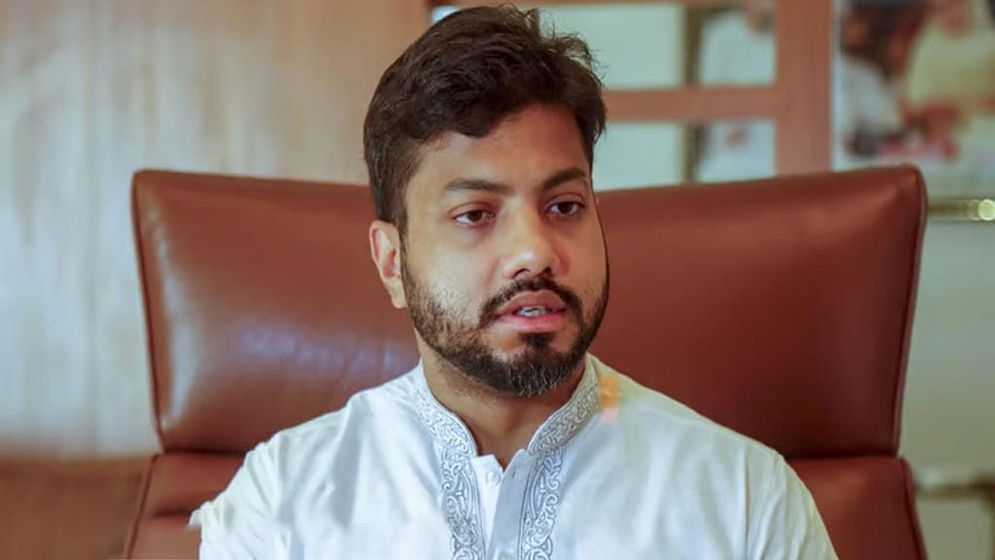 সচিবালয়ে আগুন, যা লিখলেন বিএনপি নেতা ইশরাক