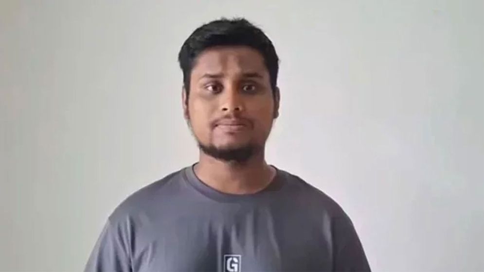 অন্তর্বর্তী সরকারের উদারতা কপালপোড়া জাতিকে অনন্তকাল ভোগাবে: হাসনাত