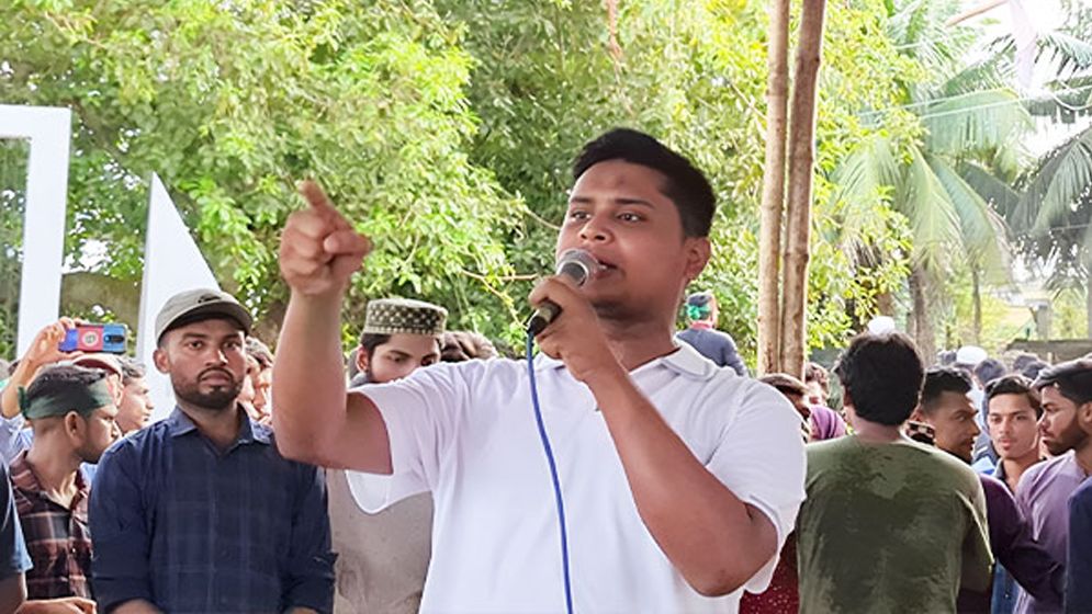 বাংলাদেশ হাইকমিশনে হামলায় বিক্ষোভের ডাক সমন্বয়ক হাসনাতের