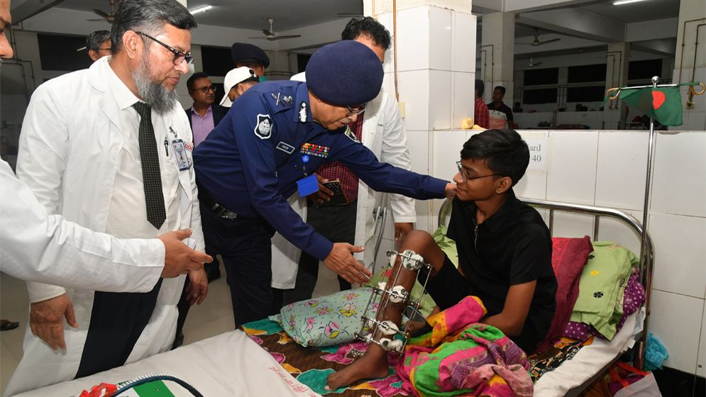 ছাত্র-জনতার প্রত্যাশা অনুযায়ী জনাকাঙ্ক্ষা পূরণে অঙ্গীকারাবদ্ধ পুলিশ