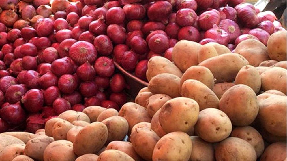 পেঁয়াজ-আলুর দাম কমলো