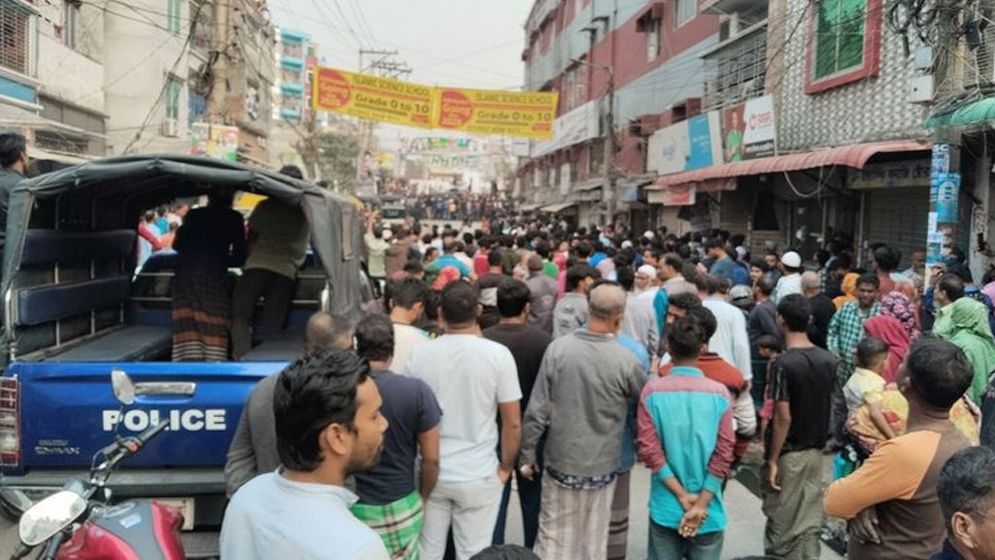 ডাকাত দলের হাতে রূপালী ব্যাংকের কর্মকর্তা-কর্মচারীরা জিম্মি
