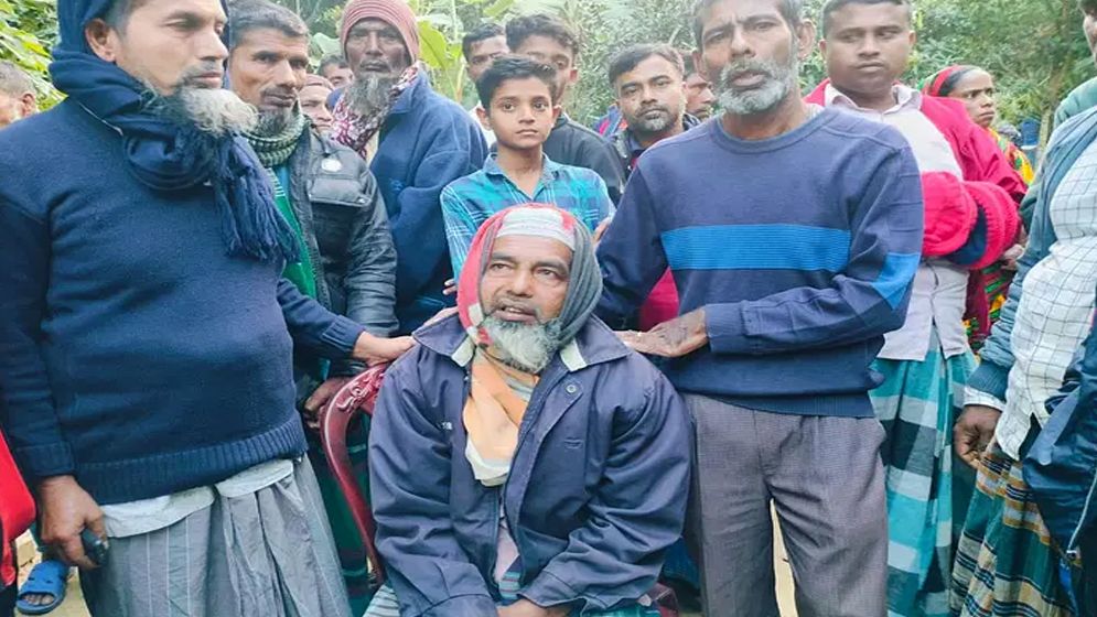 জাহাজে খুনের শিকার ছেলের শোক সইতে না পেরে মারা গেলেন বাবাও