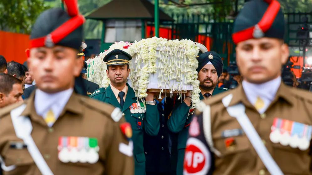 রাষ্ট্রীয় মর্যাদায় মনমোহন সিংকে শেষ বিদায়