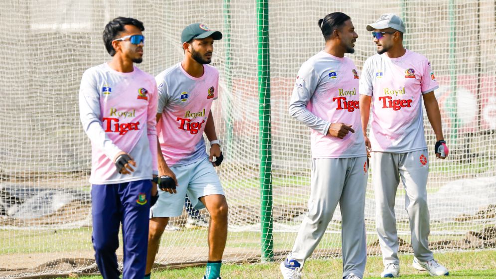 বিপিএল টিম প্রিভিউ: দুর্বার রাজশাহী- বাস্তবতা বলছে শক্তিতে পিছিয়ে