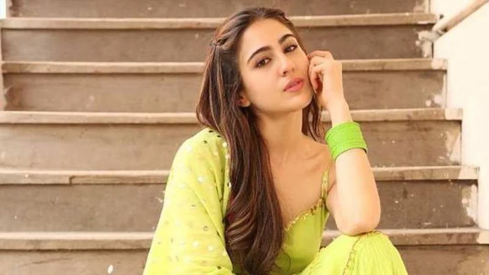 বাবার দ্বিতীয় বিয়েতে মা আমাকে সাজিয়ে দেন : সারা আলী খান